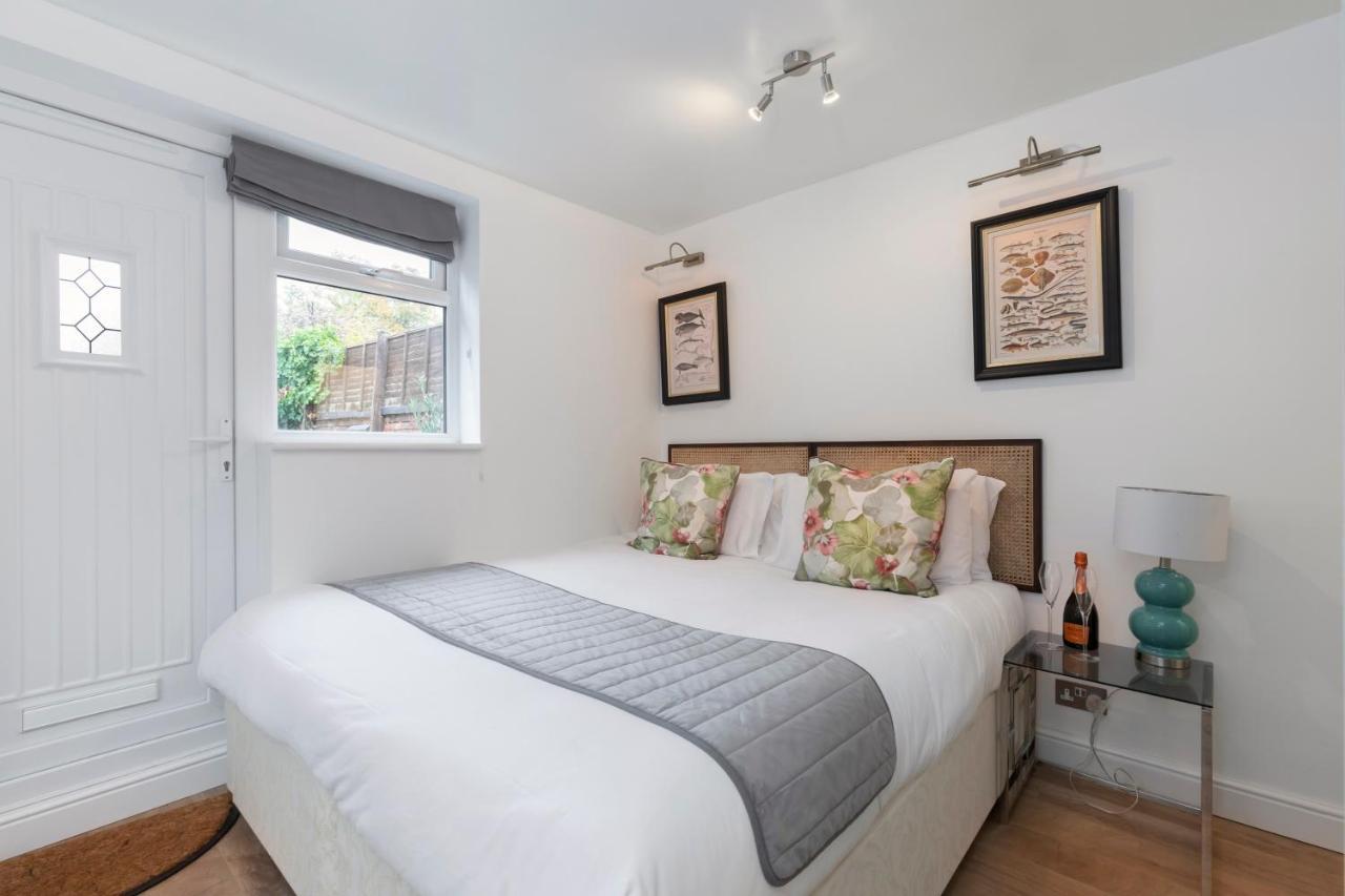 Modern Self Contained Studio Home Cheltenham Luaran gambar