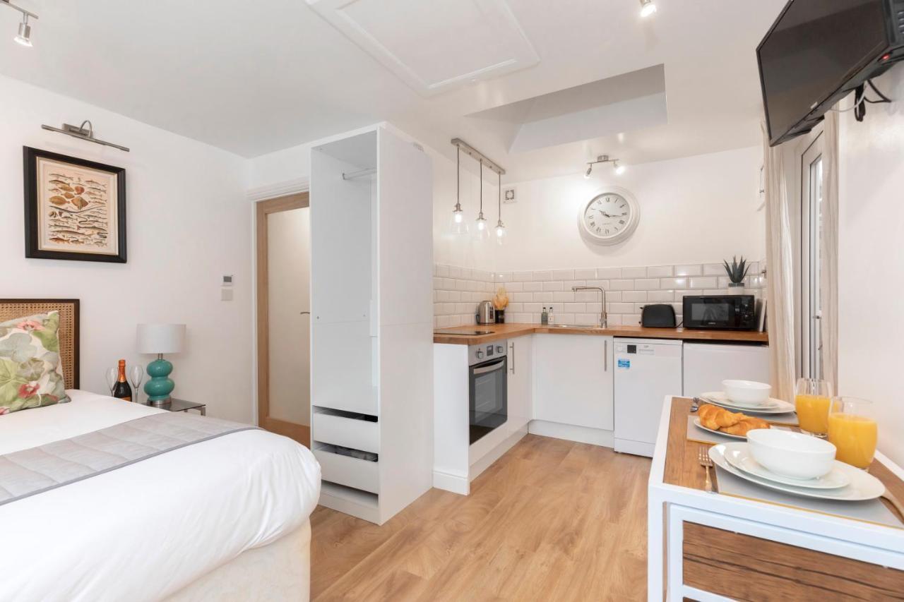 Modern Self Contained Studio Home Cheltenham Luaran gambar