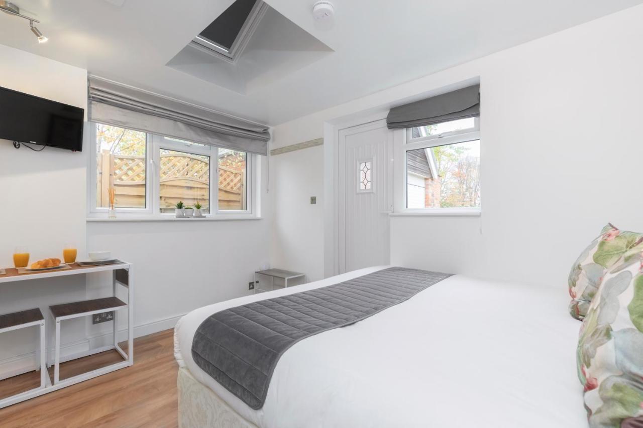 Modern Self Contained Studio Home Cheltenham Luaran gambar