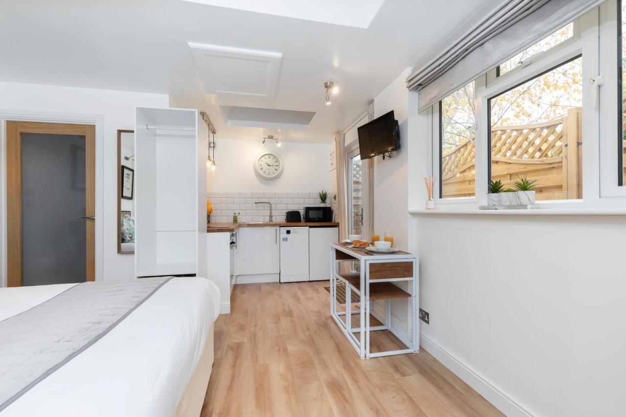 Modern Self Contained Studio Home Cheltenham Luaran gambar