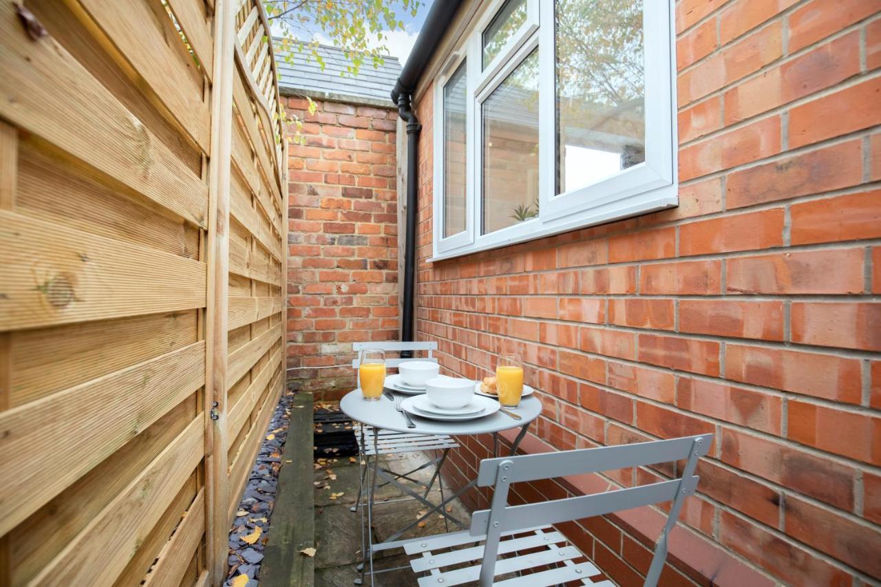 Modern Self Contained Studio Home Cheltenham Luaran gambar
